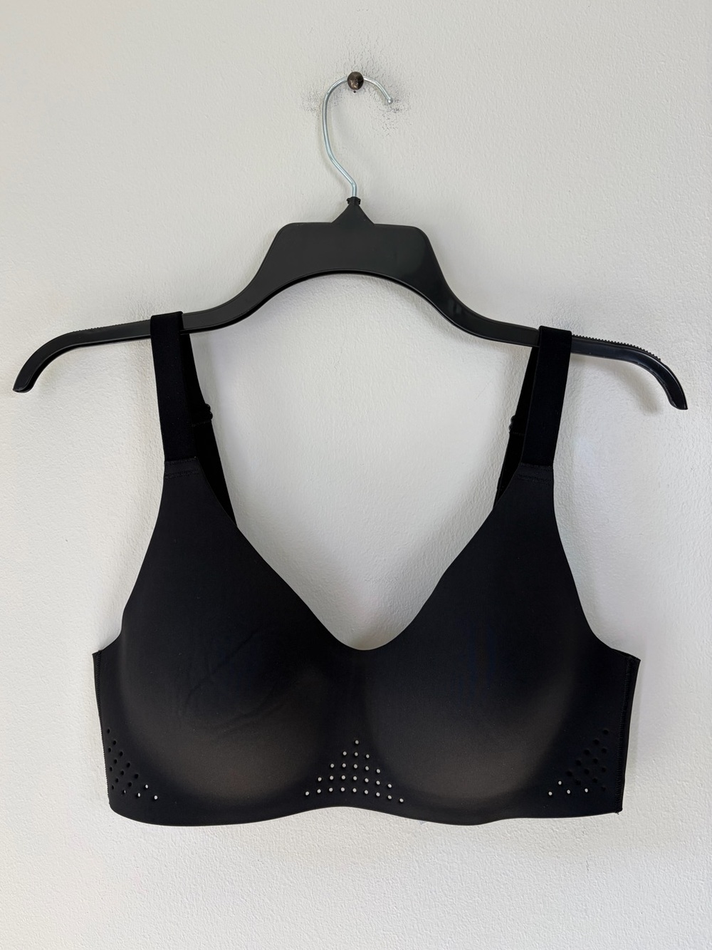 Victoria’s Secret Sport Black V-Neck Sports Bra Workout Athletic Gym